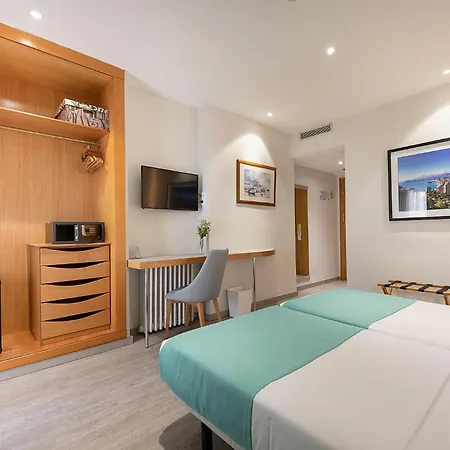 Poseidon Apartahotel 3*