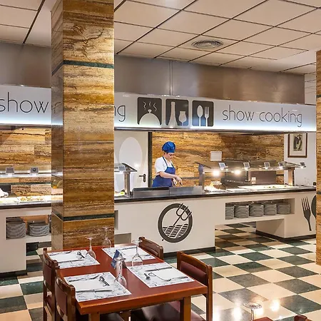 Poseidon شقة فندقية بينايدورم