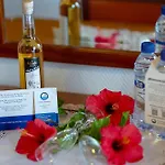 Poseidon מלון דירות 3*