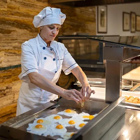 Poseidon شقة فندقية بينايدورم