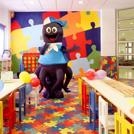 Poseidon شقة فندقية بينايدورم