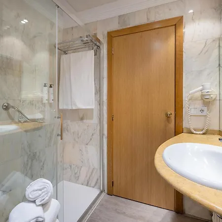 Poseidon Aparthotel 3*